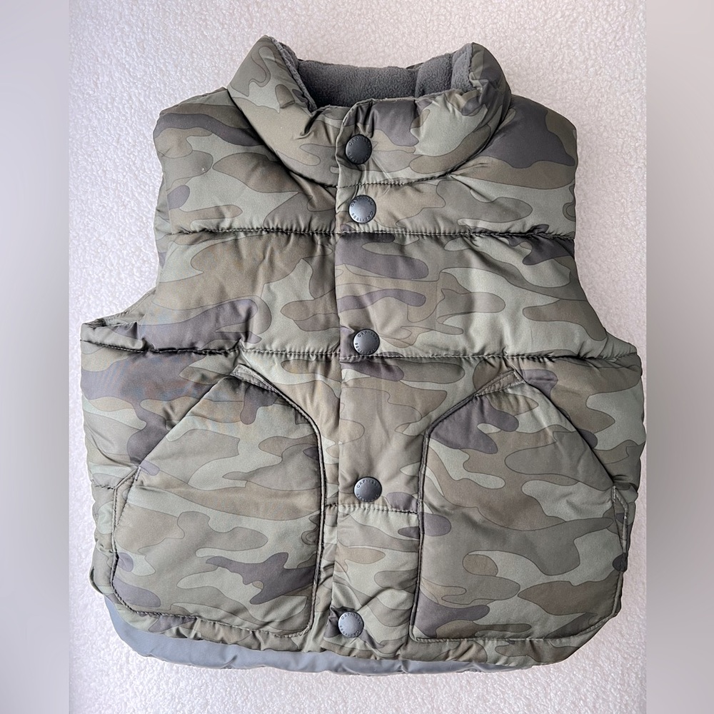 Gap boy camo vest